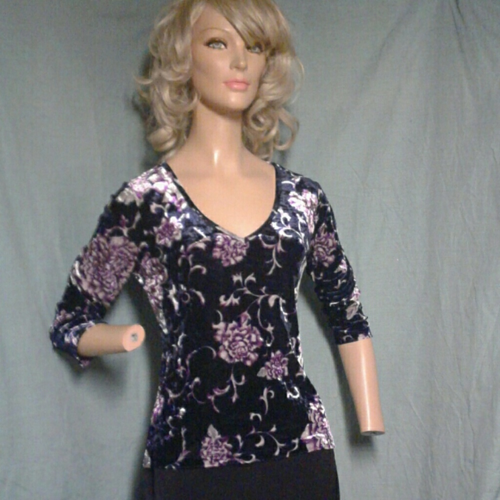 New York & Company 3/4 Sleeve Floral Velvet Top