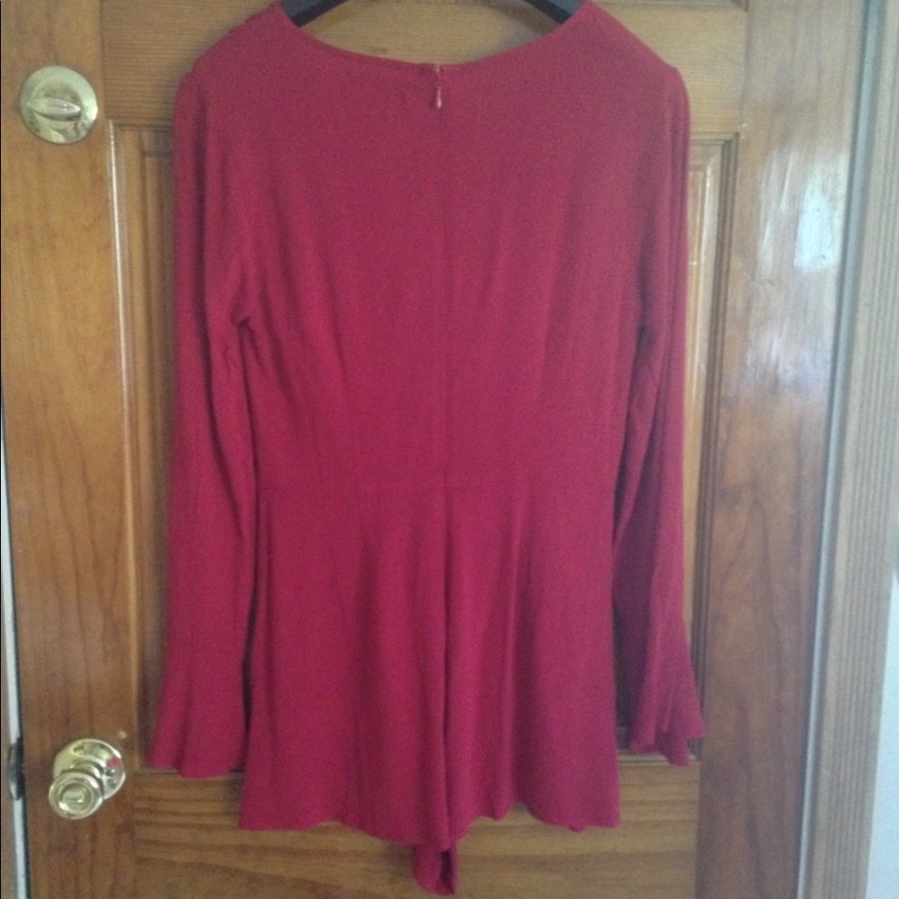 SOLD 🎉HP🎉 Kendall & Kylie red romper NWT - Picture 4 of 8