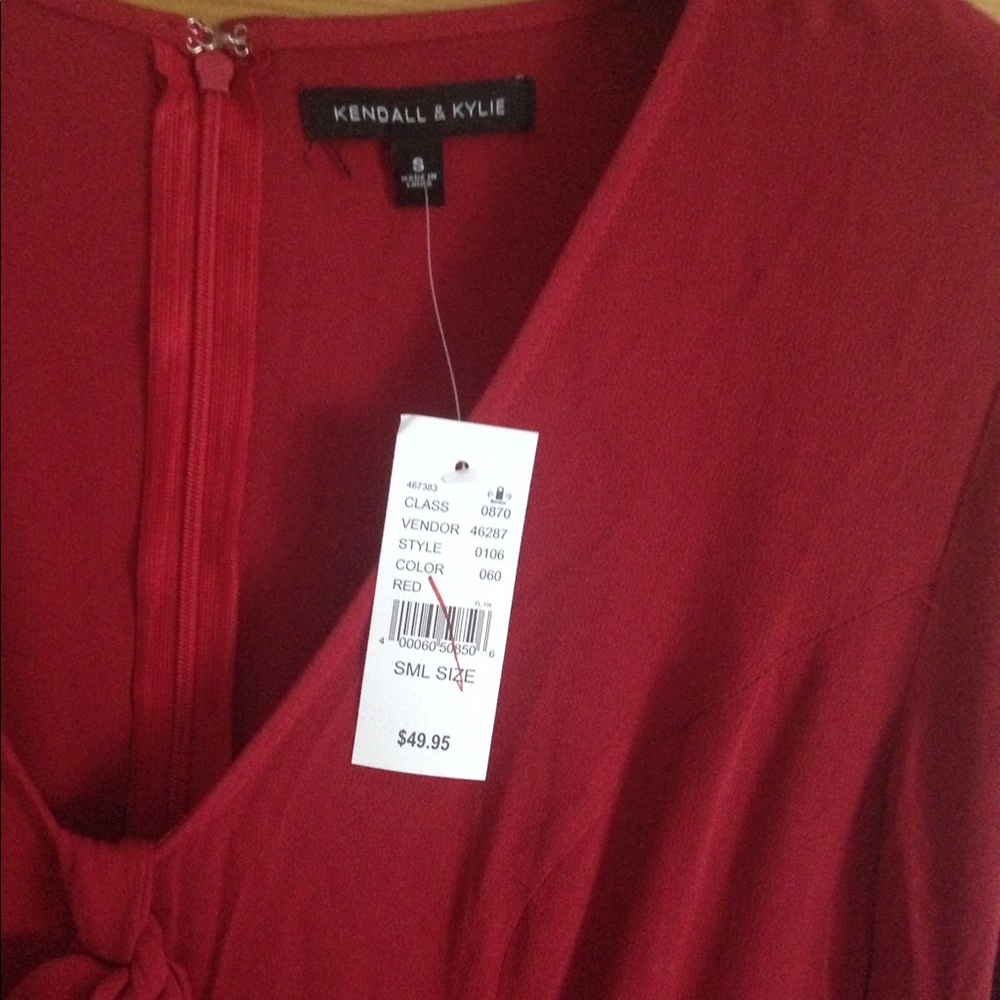 SOLD 🎉HP🎉 Kendall & Kylie red romper NWT - Picture 7 of 8