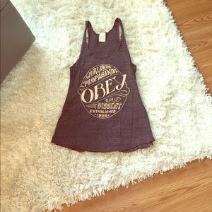 Maroon obey tank