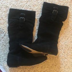 Black suede flat boots