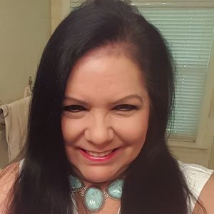 Meet your Posher, Leanne