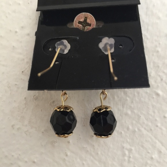 🆕Black Bead Earrings - Picture 2 of 2
