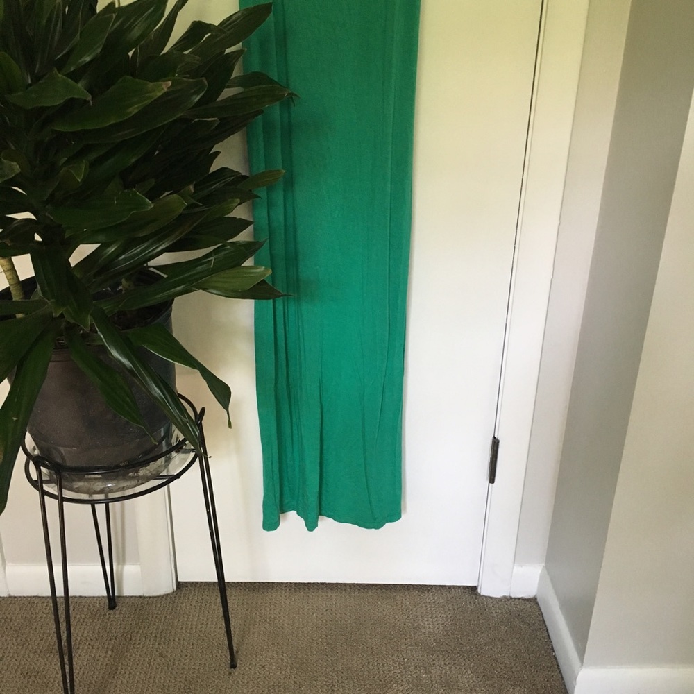 ✨ CLOSET CLOSING TONIGHT Emerald Arden B Dress - Picture 3 of 4