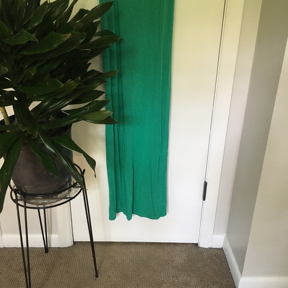 ✨ CLOSET CLOSING TONIGHT Emerald Arden B Dress - Picture 3 of 4