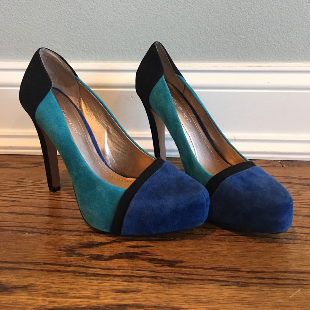 BCBGeneration Blue Suede Heels size 8
