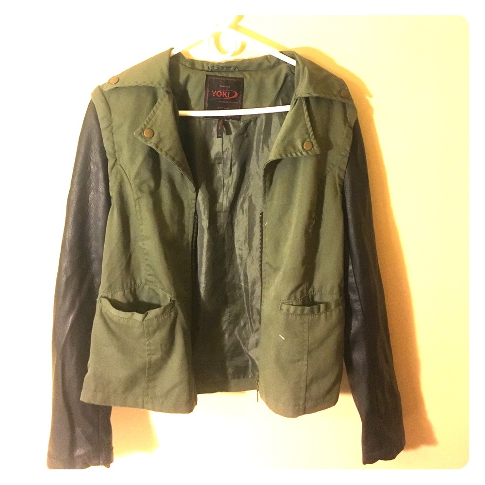 Leather sleeved jacket.