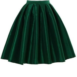 Emerald green full a-line midi skirt 💚