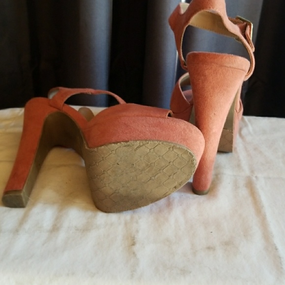 Candies platforms - Picture 2 of 3