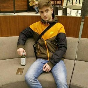 Meet your Posher, Aaron