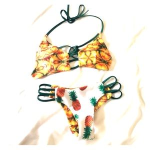 Reversible cheeky pineapple bikini 🍍🍍