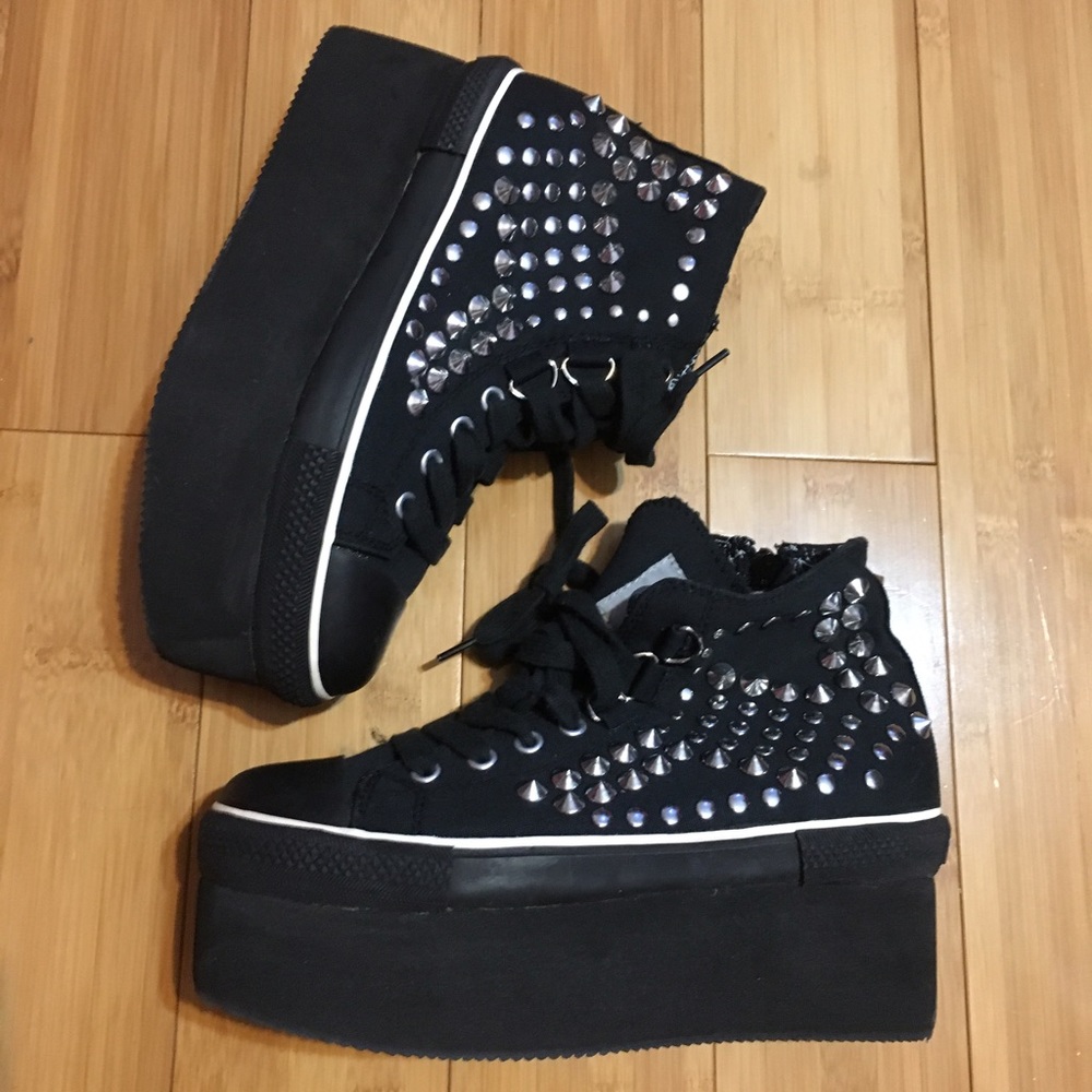 Studded platform sneakers