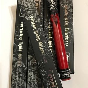 Kat von d  liquid lipstick 💄 Outlaw