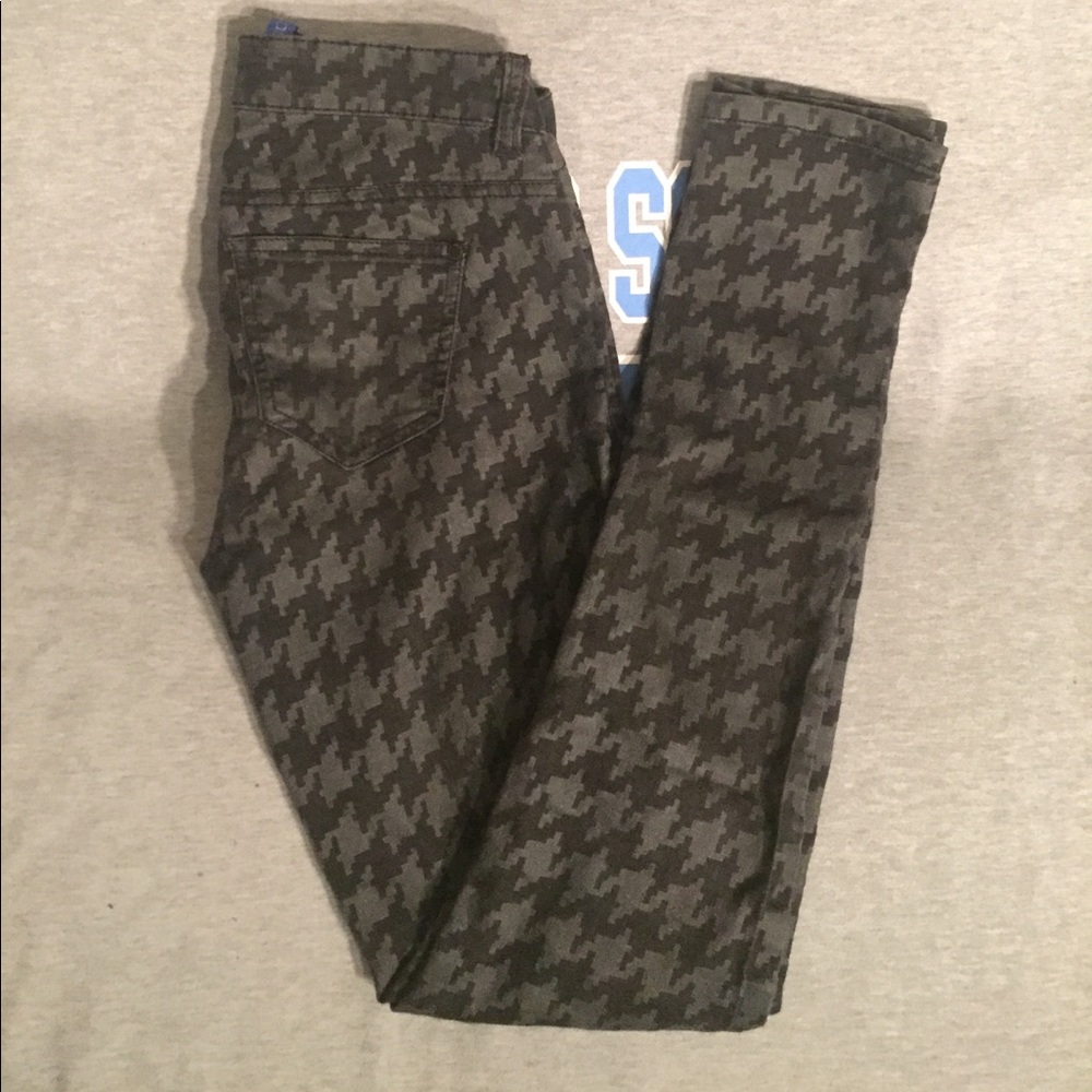Black and Grey Houndstooth Skinny Pants