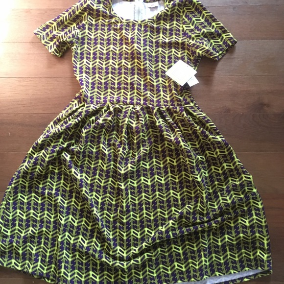 BNWT purple and yellow/green Amelia Lularoe XL - Picture 1 of 3