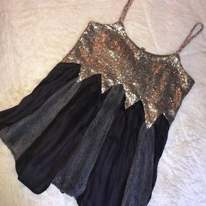 Gimmicks Sequin Lace Tank sz M