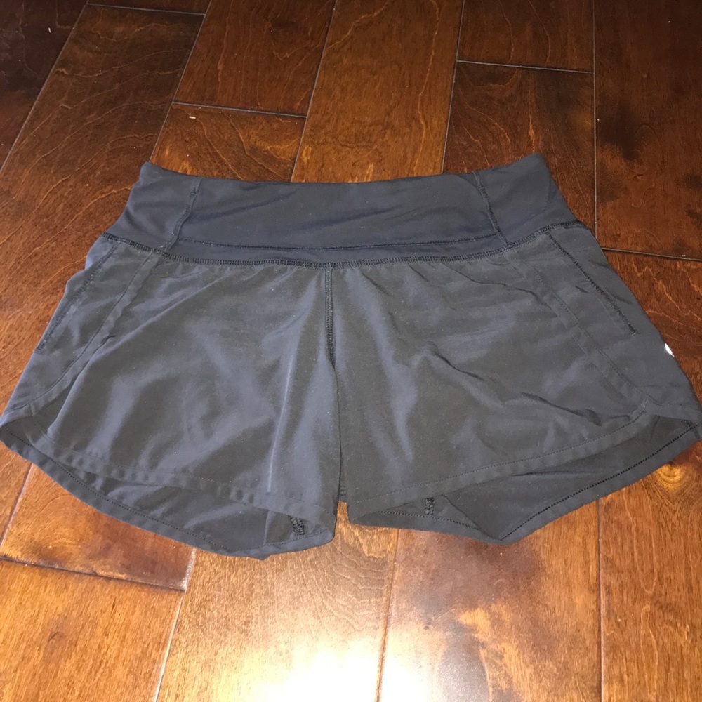 Black 4" inseam lululemon shorts