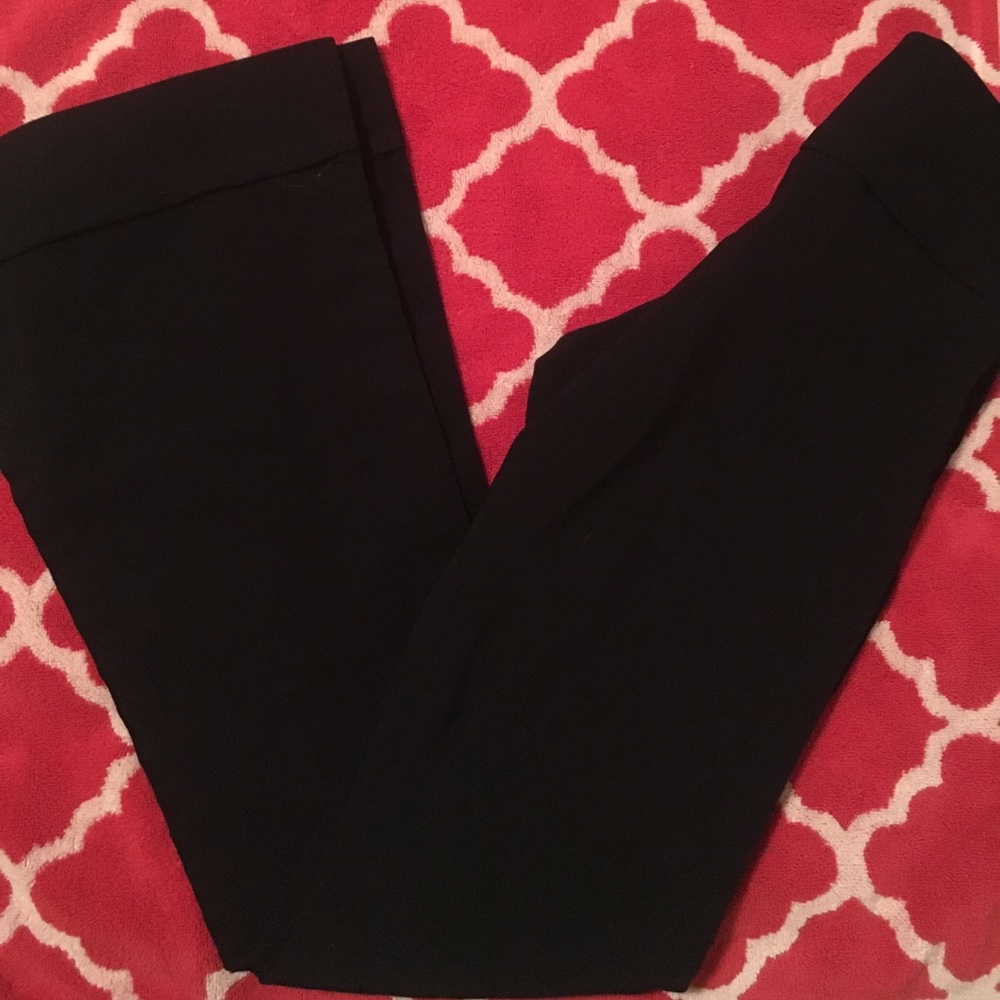 Black dress pants size 3.