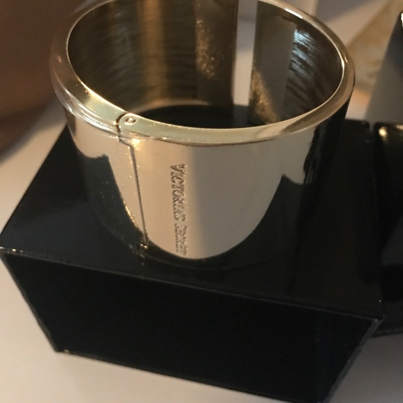 Bracelet - Picture 3 of 4