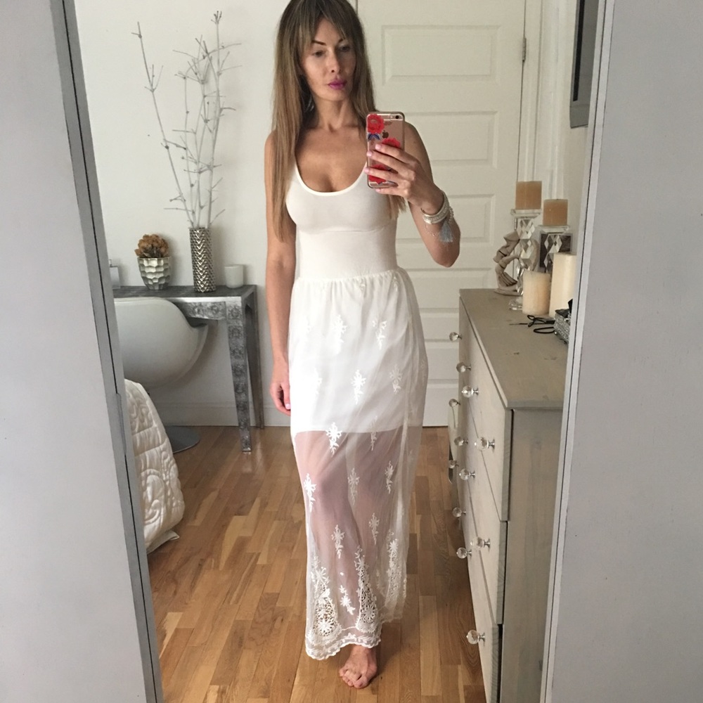 White maxi dress