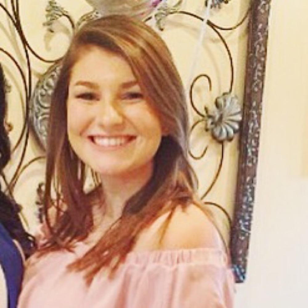 Meet your Posher, Alexis