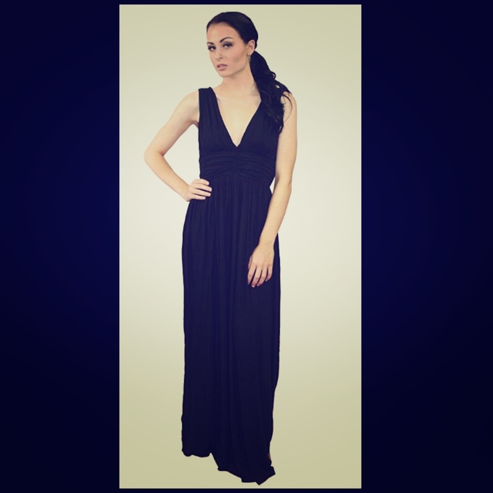 La Class beautiful black maxi dress !