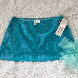 🐝PRICE DROP🐝 NWT Hydra Swim Coverup Skirt