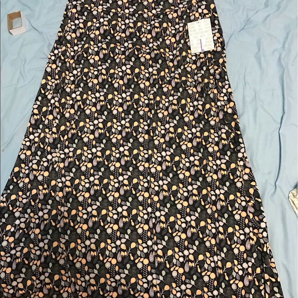 Large maxi