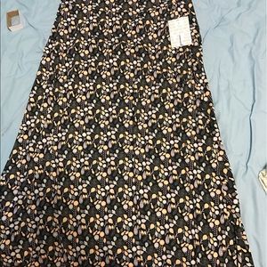 Large maxi