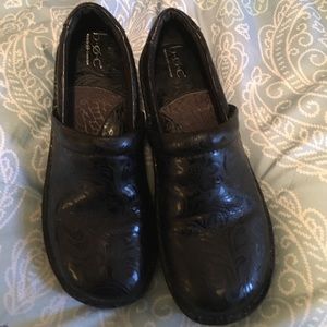 Boc black clogs