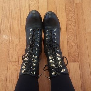 Black heeled boots