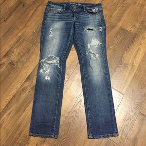 American Eagle 12 skinny stretch distressed jeans