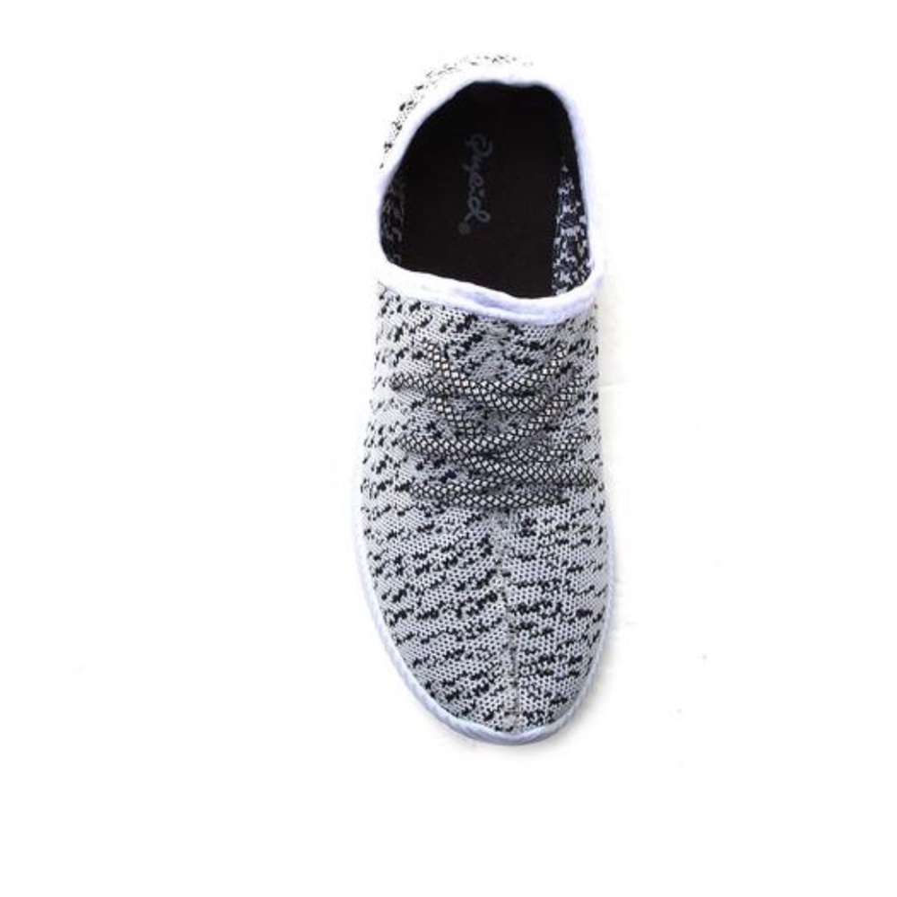 ❗️Last Pair❗️Black/White Light Weight Sneakers - Picture 2 of 4