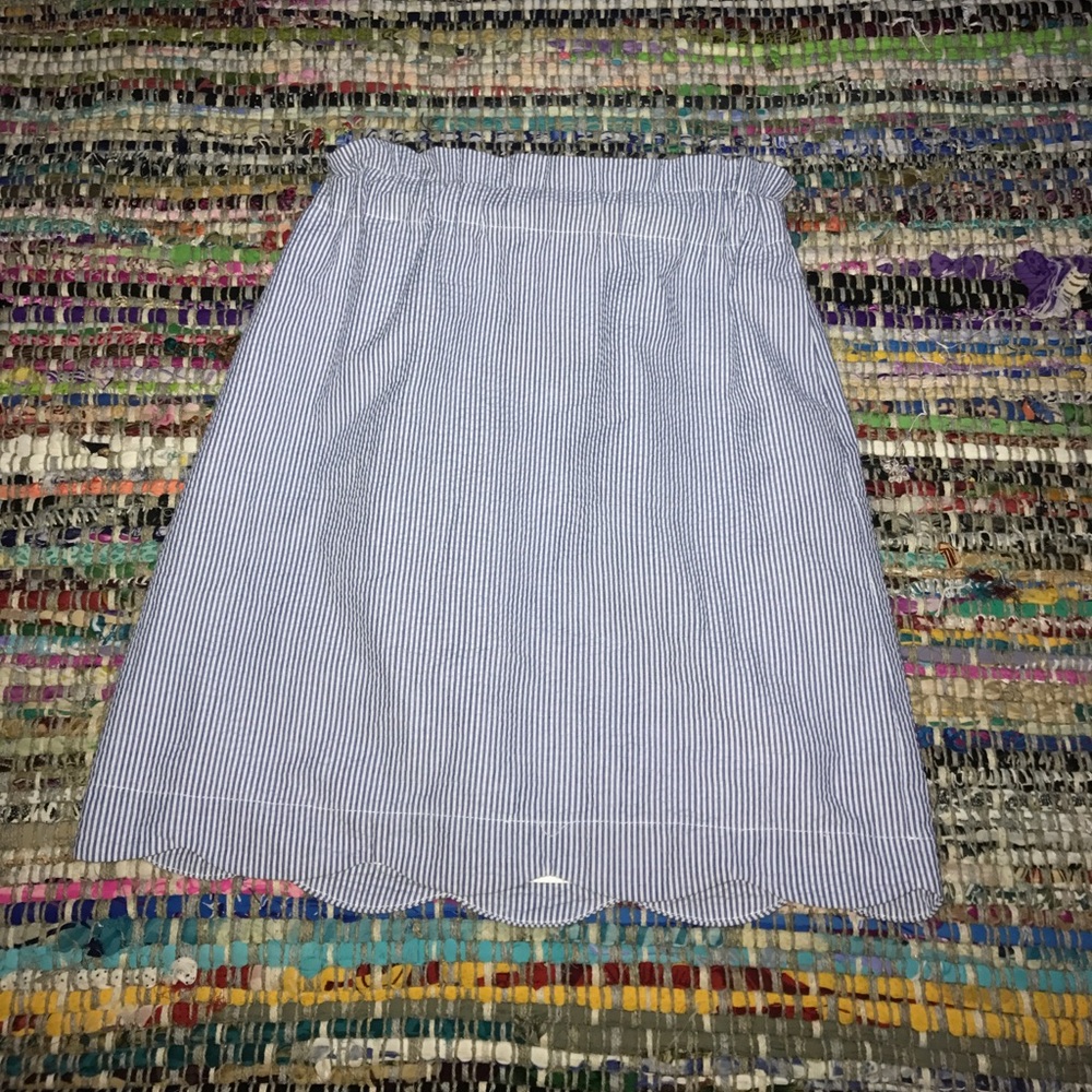 Lauren James scalloped bottom skirt with pockets.