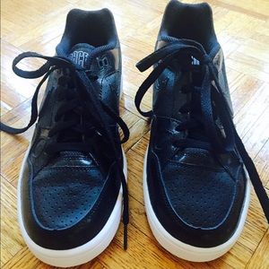 Nike Women's Black Air Force One Sneakers