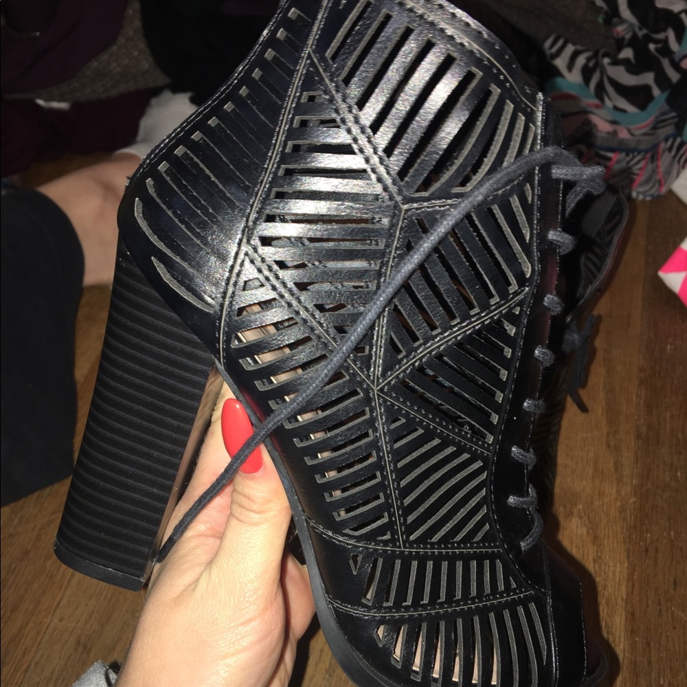 Black chunky heels with side cutouts size 7