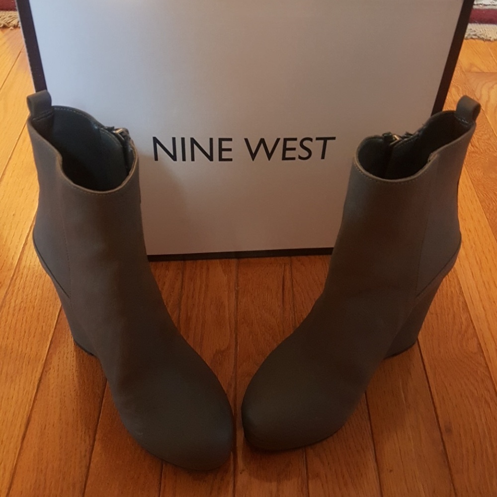 Nine west gray boots