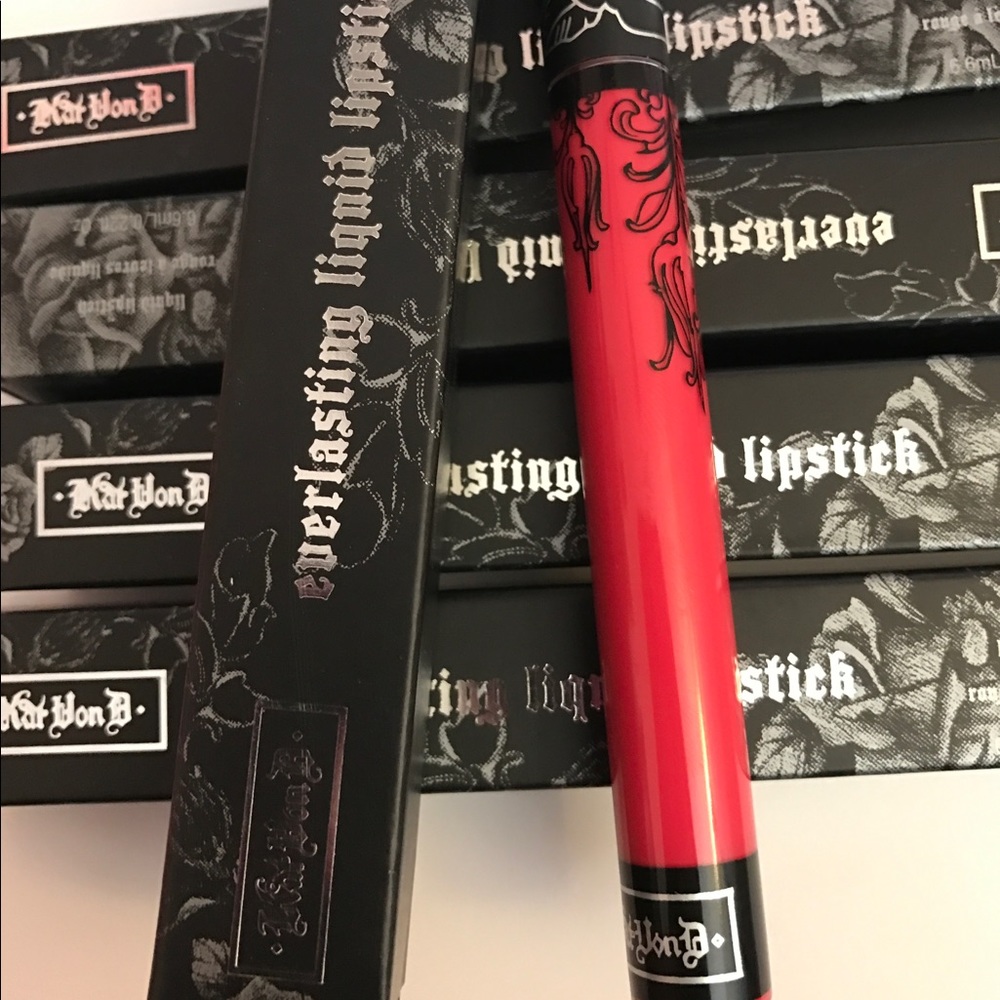 Kat von d liquid Matte lipstick 💄 Double dare