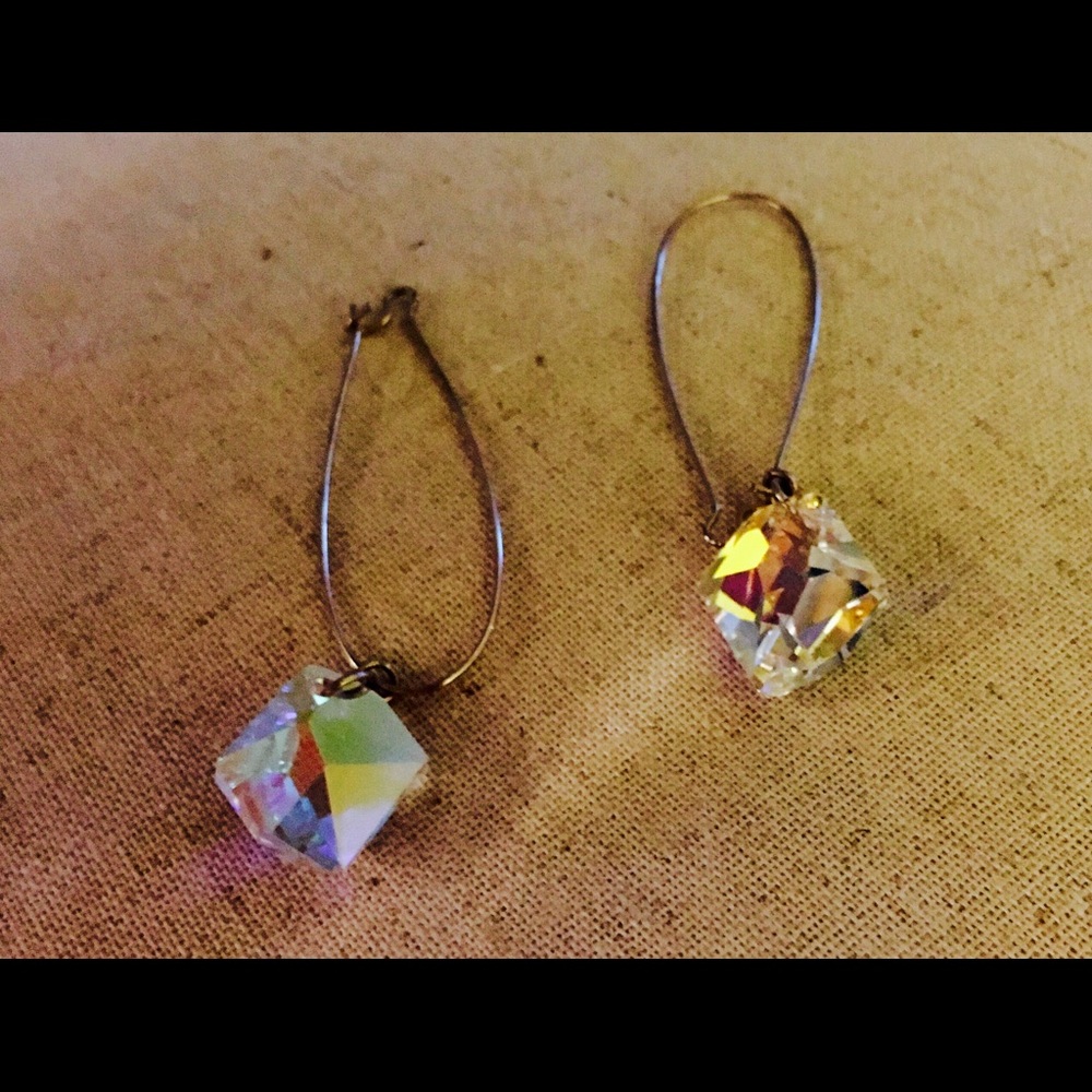 Crystal hanging earrings