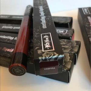 Kat von d liquid Matte lipstick 💄 Vampira