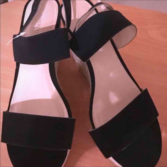 Sandals - Picture 2 of 2