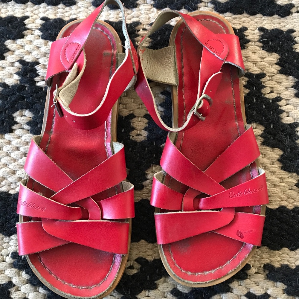 Saltwater sandals