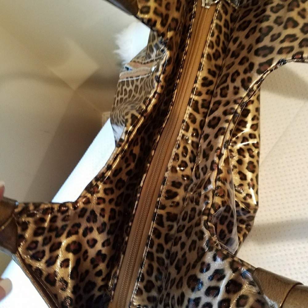 Kathy Van Zeeland Purse - Picture 7 of 8