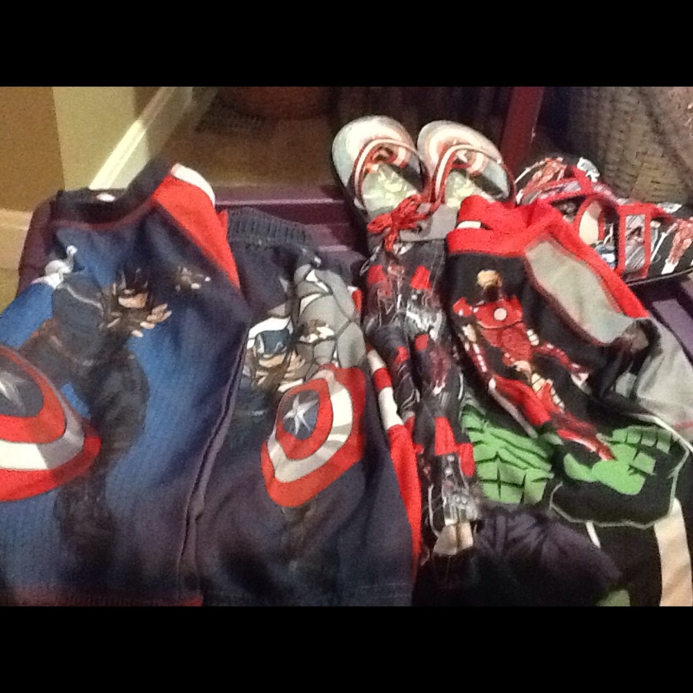 BUNDLE 2 sets of Disney boys swim wear Advengers