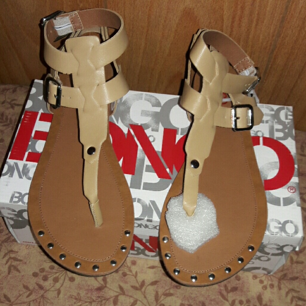 Bongo women's studded toe casual sandal
