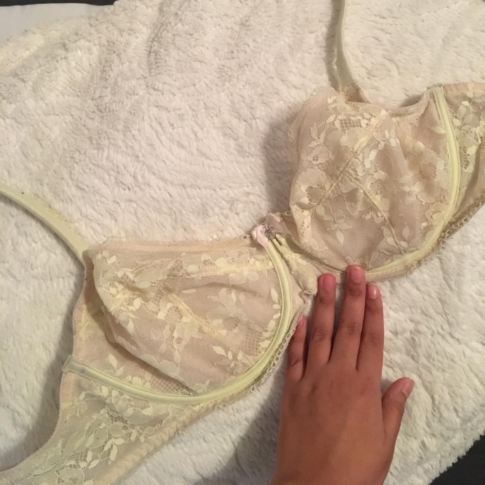 Victoria secret unlined Demi 34DD