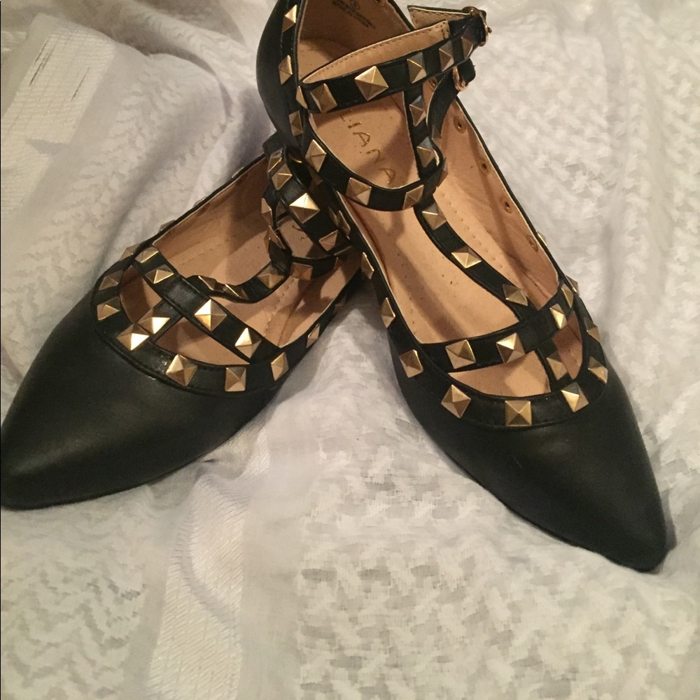 Liliana flats