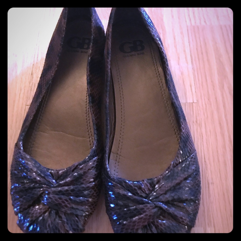 Fake snake skin flats