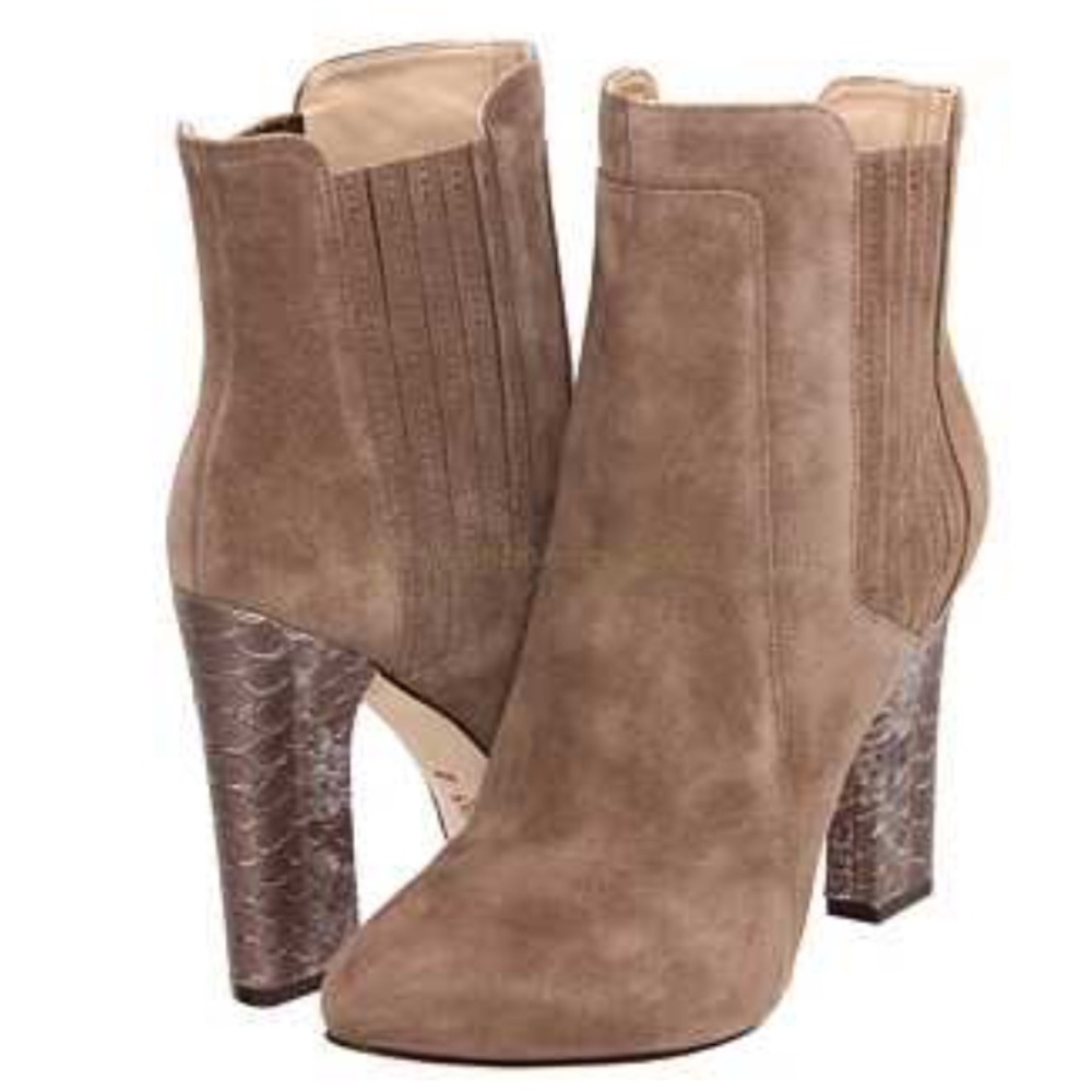 Joan & David bootie