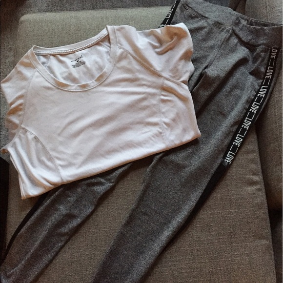 Workout bundle. Top and Spandex - Picture 1 of 3